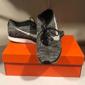 Nike Flyknit racers